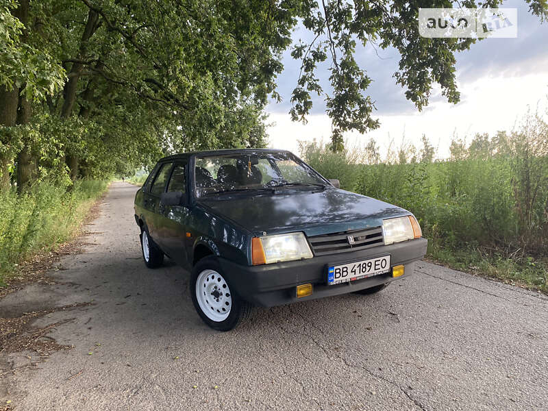 Седан ВАЗ / Lada 21099 2005 в Киеве