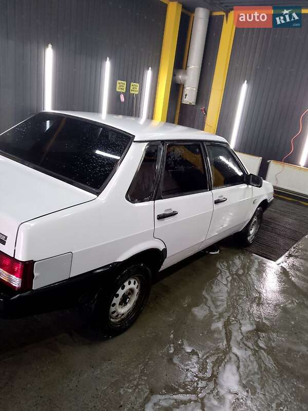 Седан ВАЗ / Lada 21099 1994 в Кривому Розі