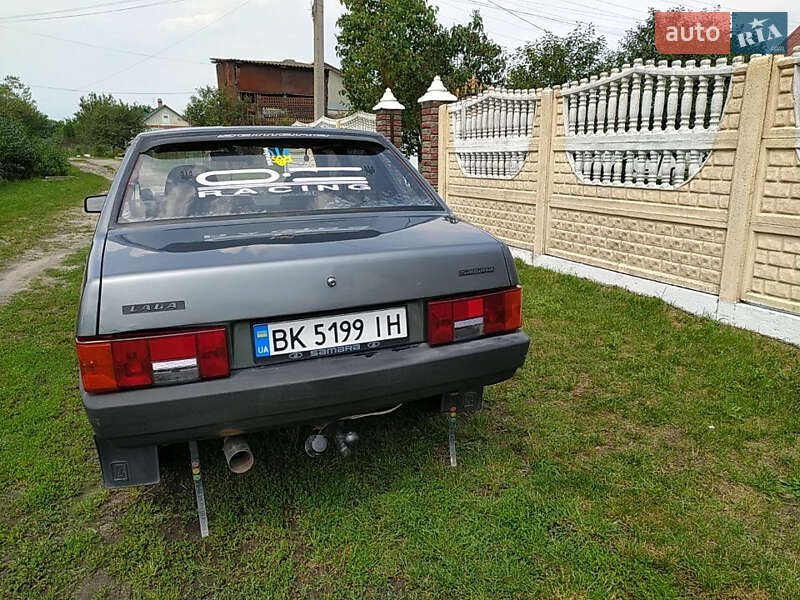 Седан ВАЗ / Lada 21099 2005 в Остроге