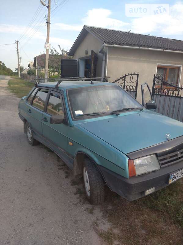 Седан ВАЗ / Lada 21099 1999 в Скалаті