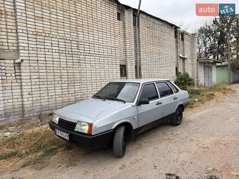 Седан ВАЗ / Lada 21099 2004 в Харкові