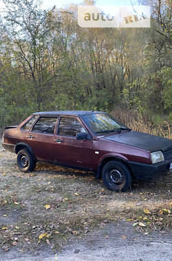 Седан ВАЗ / Lada 21099 1993 в Киеве