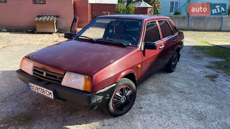 Седан ВАЗ 21099 2007 в  фото Седан ВАЗ 21099 2007 в
