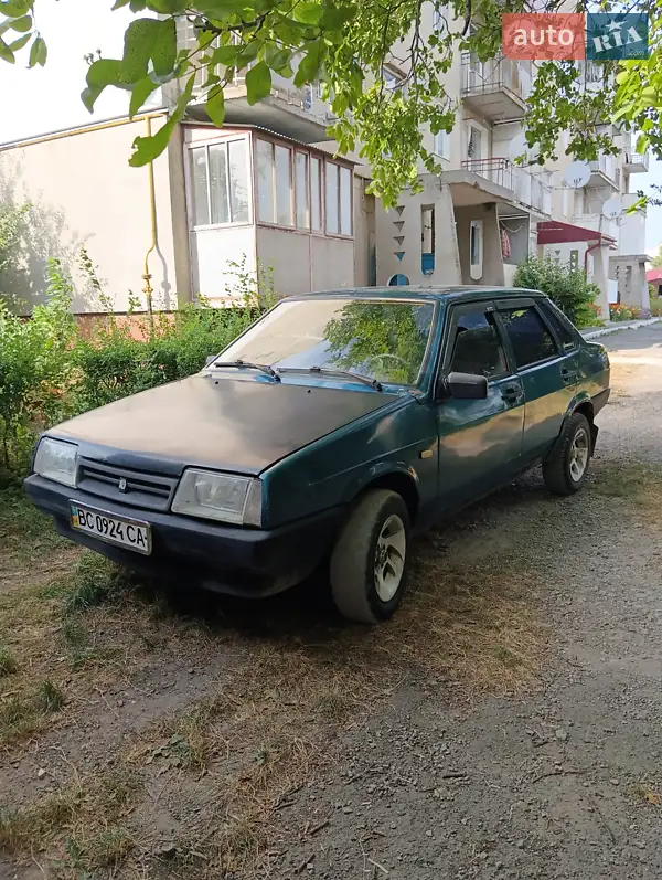 ВАЗ / Lada 21099