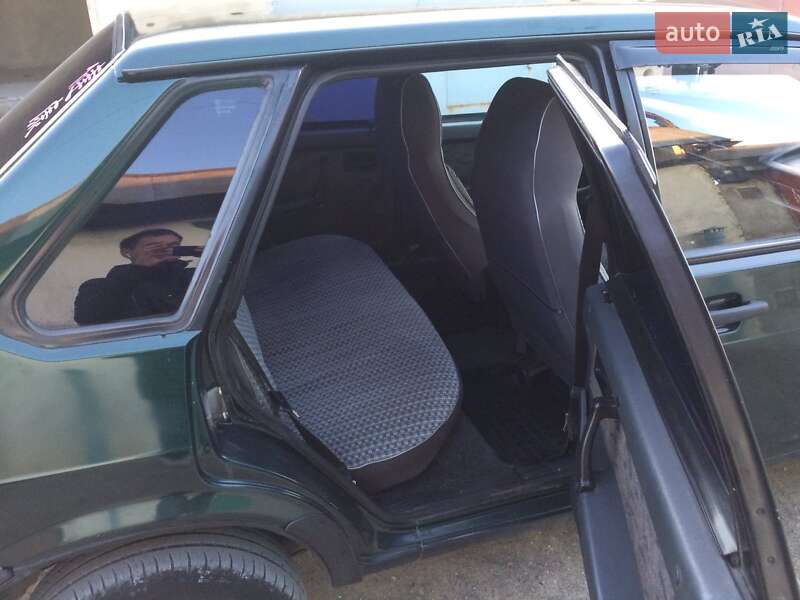 Седан ВАЗ / Lada 21099 2002 в Николаеве