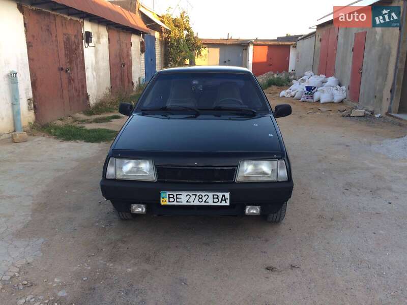 Седан ВАЗ / Lada 21099 2002 в Николаеве