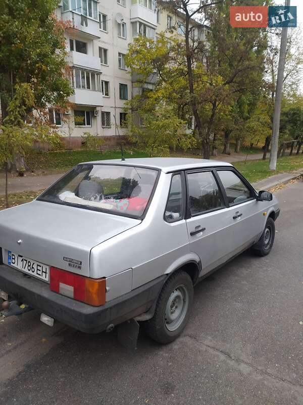 Седан ВАЗ / Lada 21099 1999 в Кременчуге