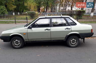 Седан ВАЗ / Lada 21099 2003 в Киеве