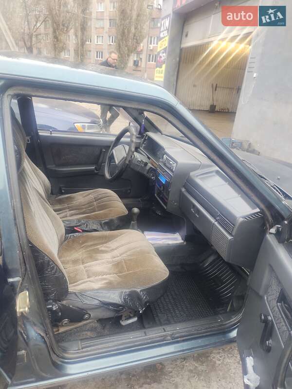 Седан ВАЗ / Lada 21099 2005 в Кривом Роге