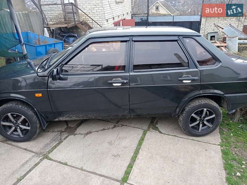 Седан ВАЗ / Lada 21099 1999 в Тарутине