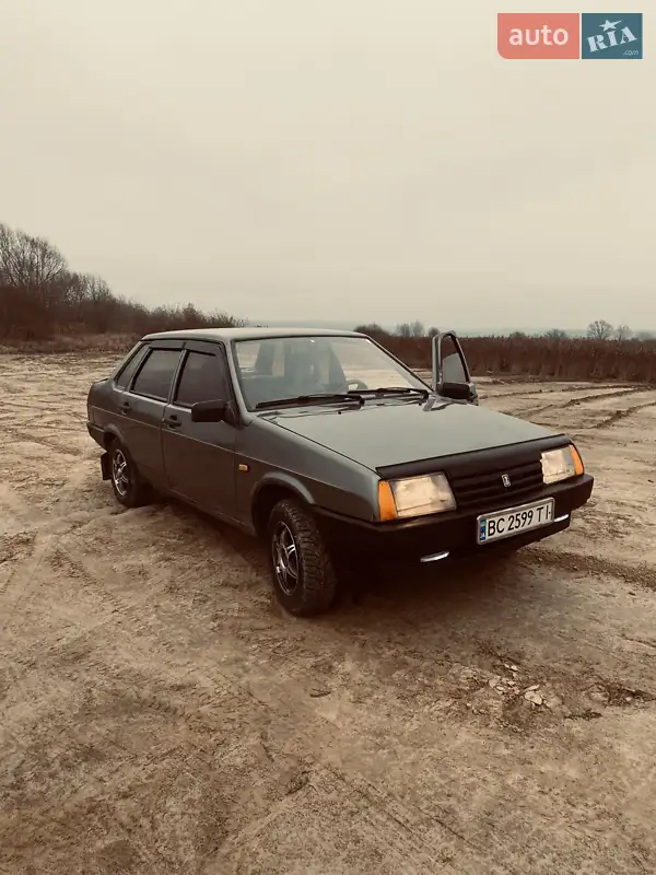 ВАЗ / Lada 21099