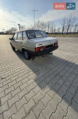 Седан ВАЗ / Lada 21099 2011 в Николаеве