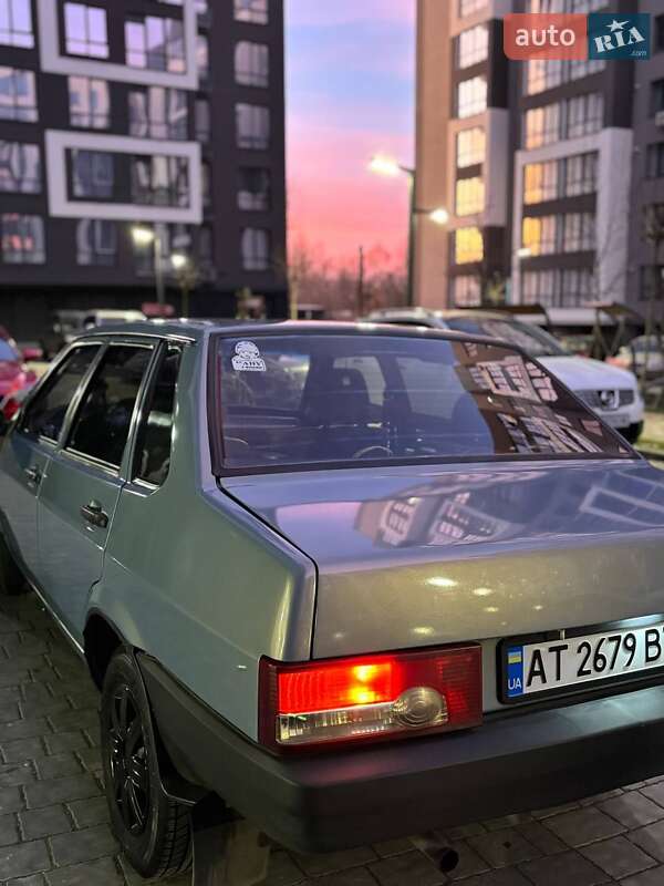 Седан ВАЗ / Lada 21099 2002 в Ивано-Франковске