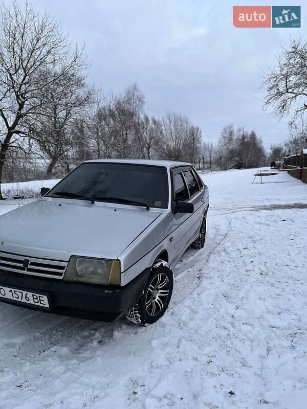 Седан ВАЗ / Lada 21099 2008 в Дружбі