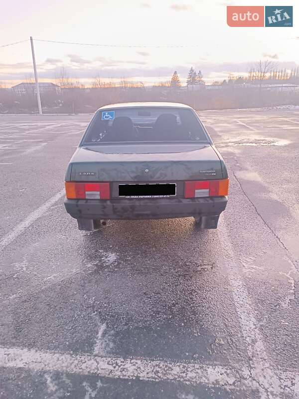 Седан ВАЗ / Lada 21099 2003 в Черновцах