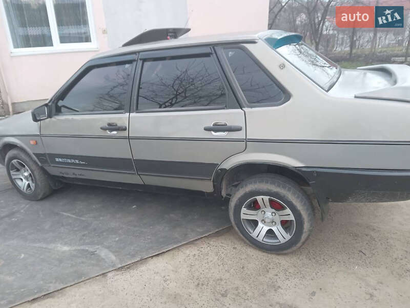 Седан ВАЗ / Lada 21099 1999 в Львове