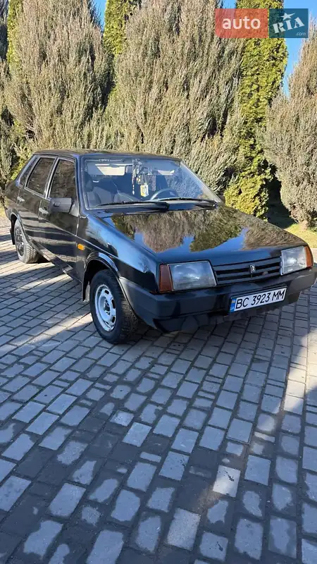 ВАЗ / Lada 21099