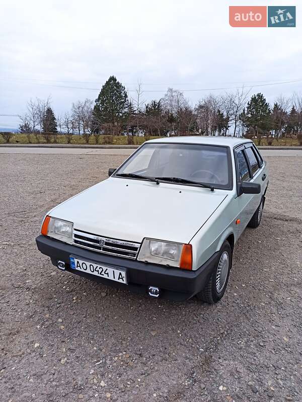 ВАЗ / Lada 21099 2001