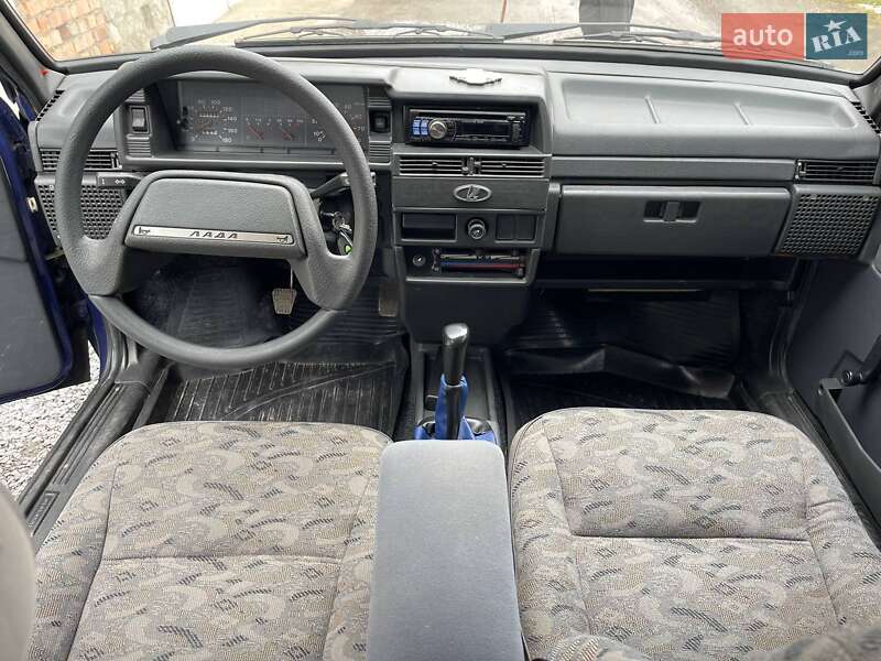 Седан ВАЗ / Lada 21099 2004 в Звягелі