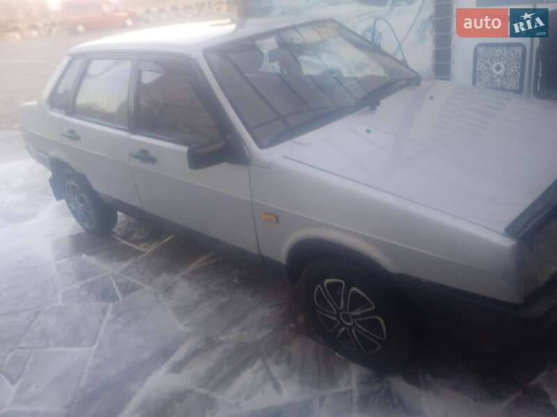 Седан ВАЗ / Lada 21099 2002 в Хоросткові