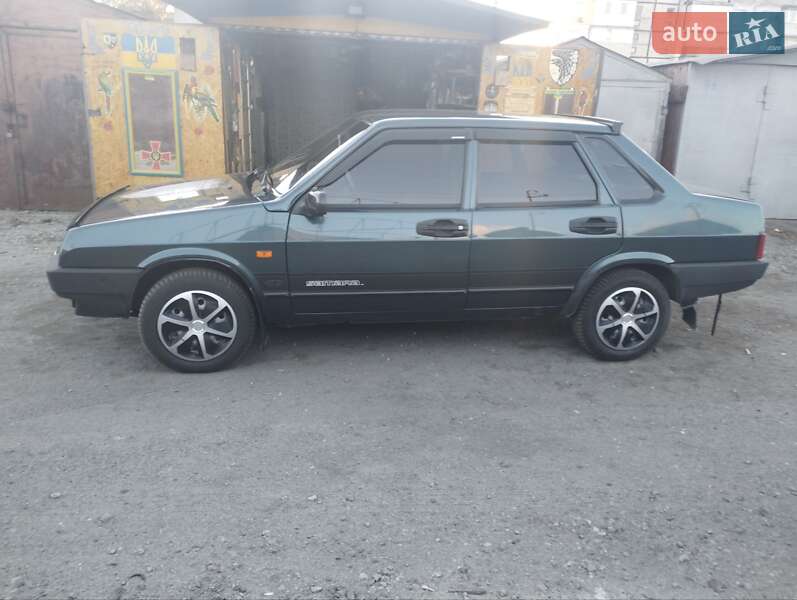 Седан ВАЗ / Lada 21099 2005 в Днепре