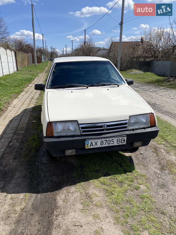 Седан ВАЗ / Lada 21099 1994 в Харькове