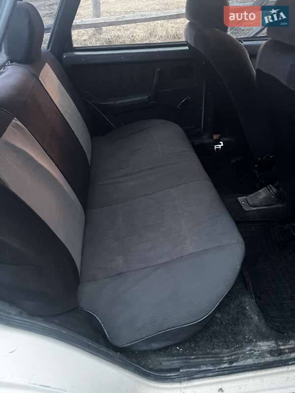 Седан ВАЗ / Lada 21099 1996 в Косове