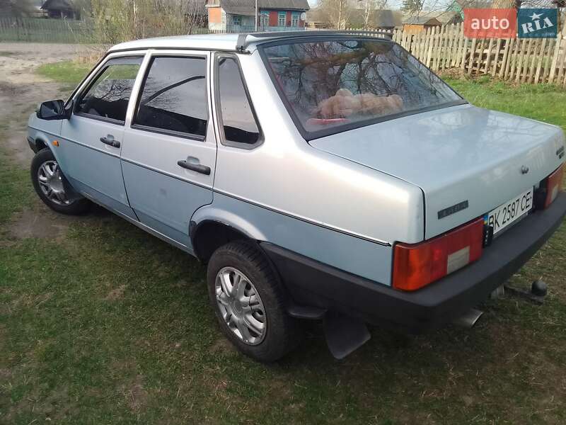 ВАЗ 21099
