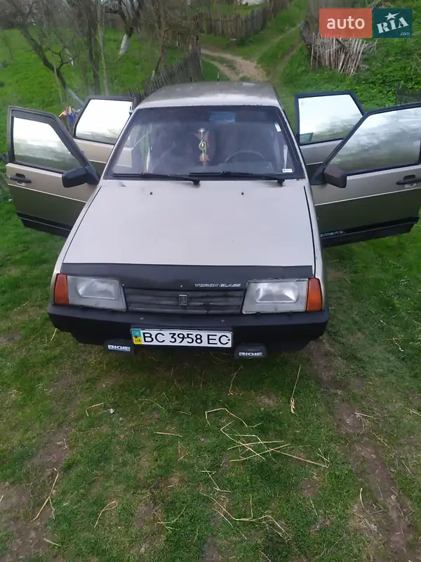 ВАЗ / Lada 21099