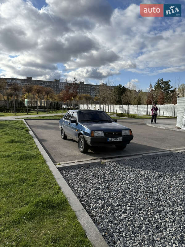 Седан ВАЗ / Lada 21099 2005 в Днепре