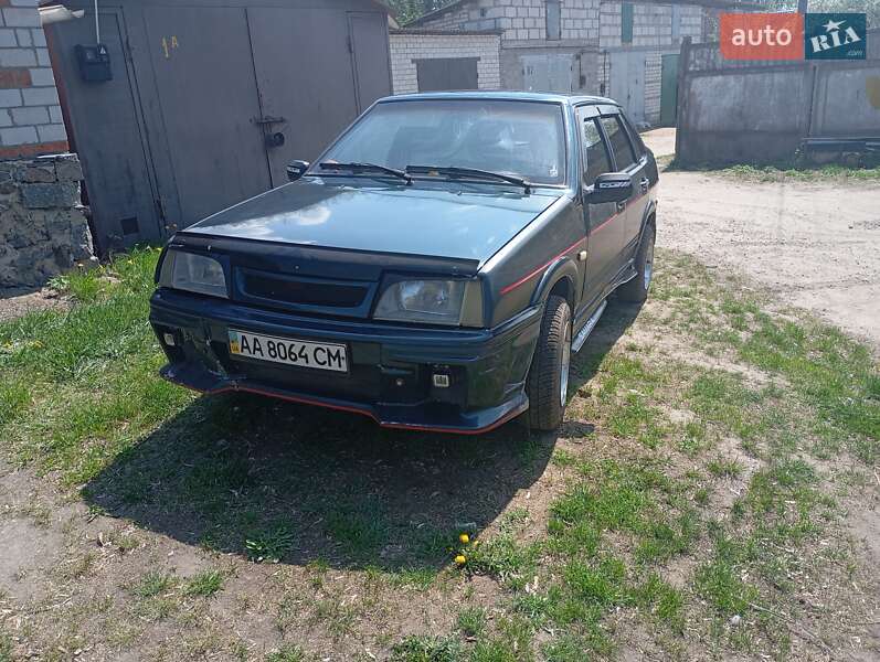 Седан ВАЗ / Lada 21099 2002 в 
