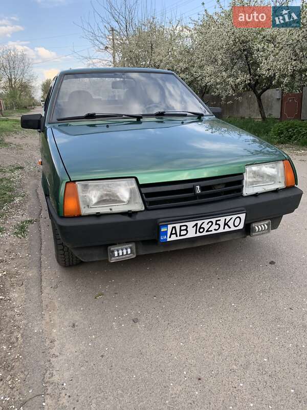 Седан ВАЗ 21099 2004 в 