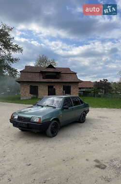 Седан ВАЗ 21099 2007 в Косове