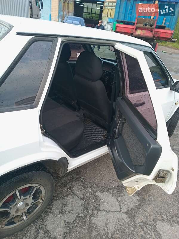 Седан ВАЗ / Lada 21099 2005 в Киеве