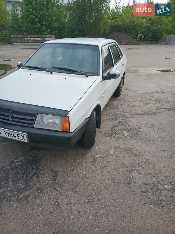 Седан ВАЗ / Lada 21099 2005 в Киеве