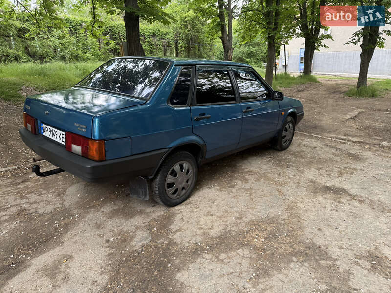 Седан ВАЗ / Lada 21099 2000 в Запорожье
