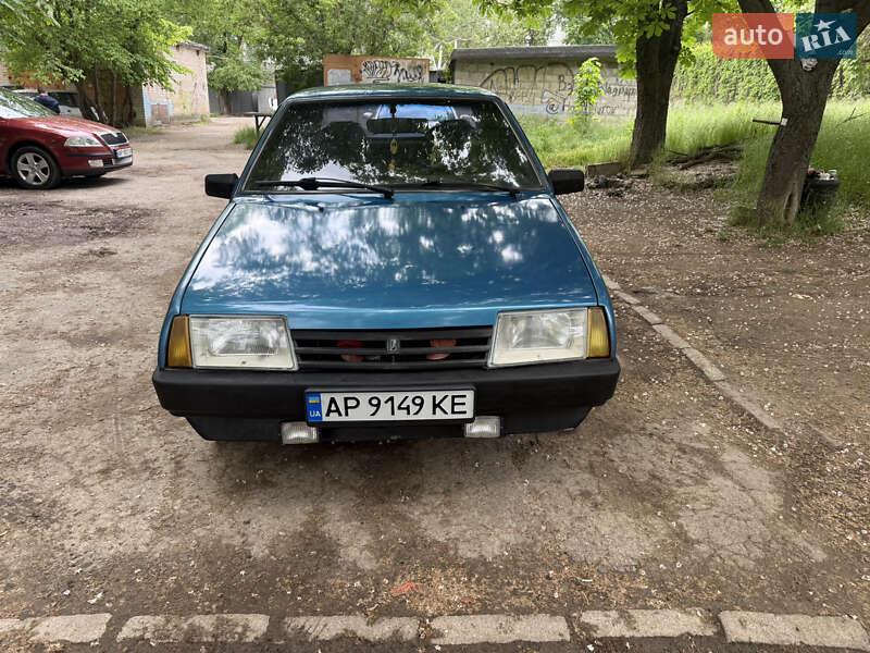 Седан ВАЗ / Lada 21099 2000 в Запорожье