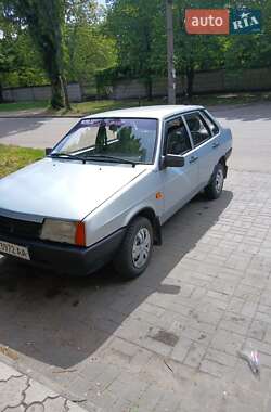 Седан ВАЗ 21099 2004 в Кривому Розі