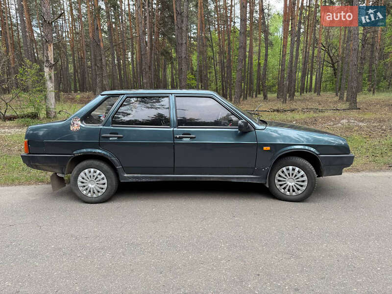 Седан ВАЗ / Lada 21099 2005 в Краснокутську