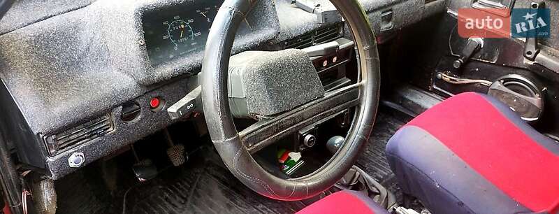 Седан ВАЗ / Lada 21099 1993 в Чугуеве