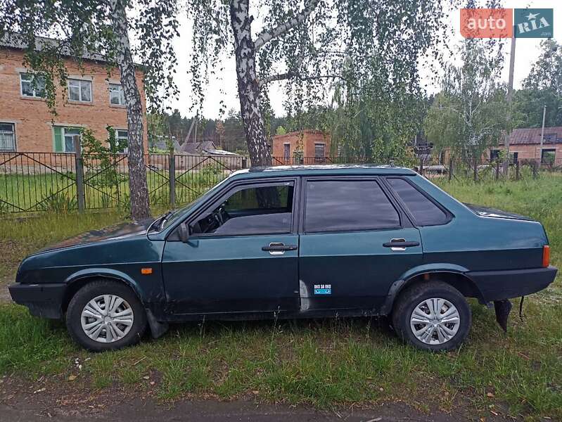 Седан ВАЗ / Lada 21099 2000 в Житомирі