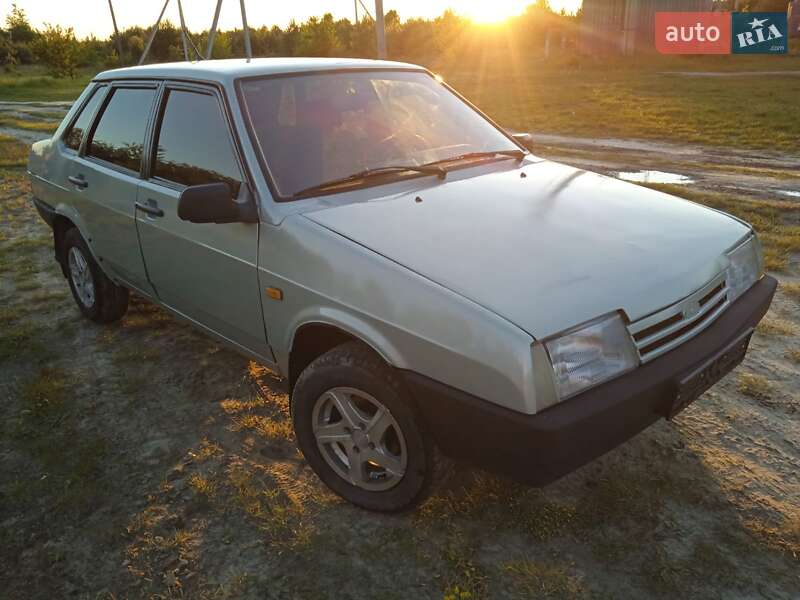 Седан ВАЗ 21099 2001 в 