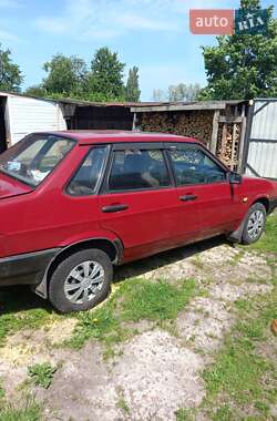 Седан ВАЗ / Lada 21099 1993 в Овручі