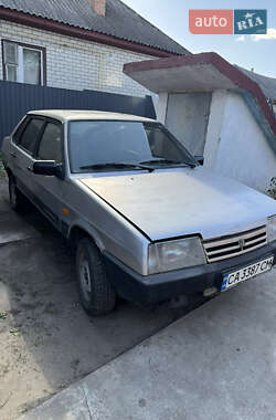Седан ВАЗ 21099 1995 в Черкасах