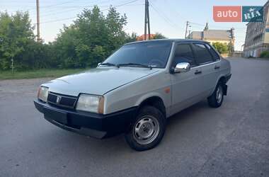 Седан ВАЗ 21099 2004 в Шаргороді