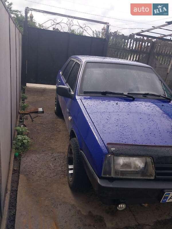 Седан ВАЗ / Lada 21099 1998 в Днепре