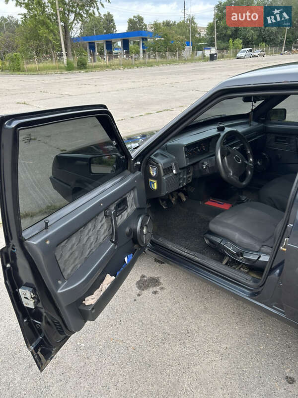 Седан ВАЗ / Lada 21099 2000 в Запорожье