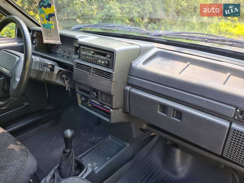 Седан ВАЗ / Lada 21099 2004 в Миргороде