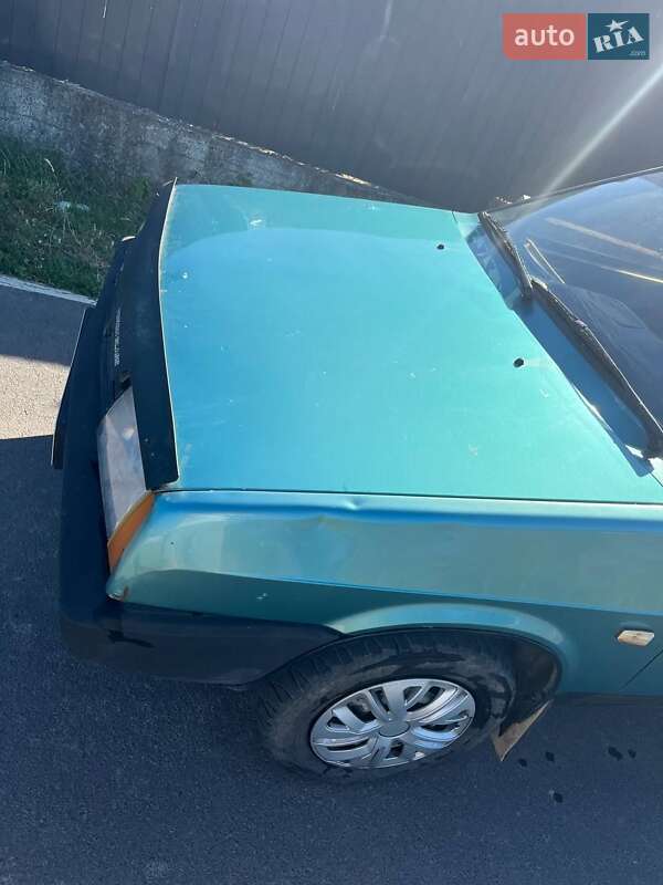 Седан ВАЗ / Lada 21099 2001 в Ужгороде