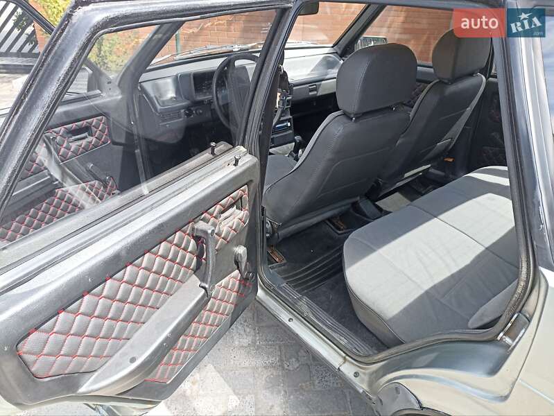 Седан ВАЗ / Lada 21099 1993 в Львове